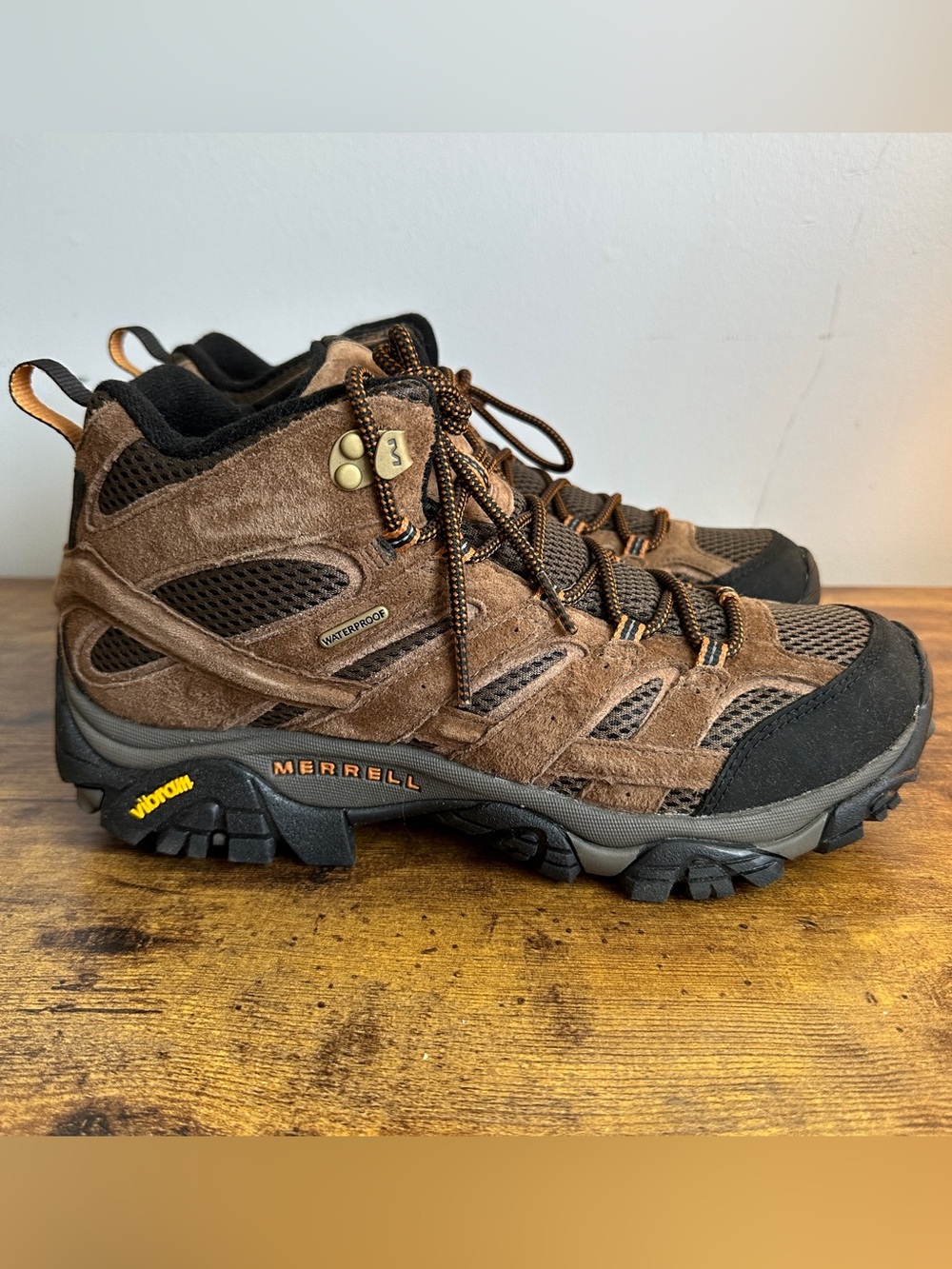 Merrell MOAB 2  mens Hiking Boot Brown and Black Waterproof Outdoor Leather Mid